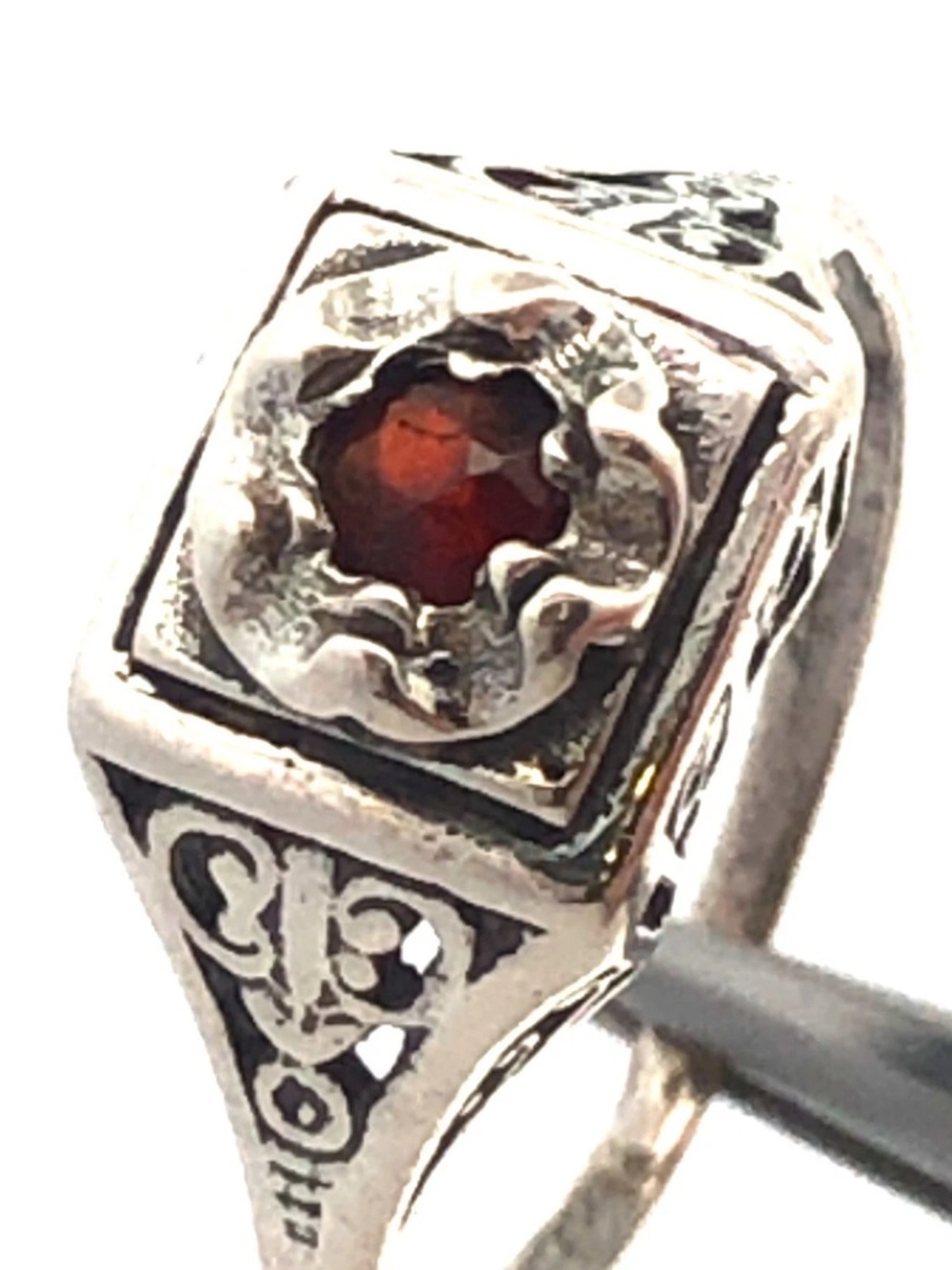Art Deco Sterling Silver Filigree Flower
 Garnet ring Sz8